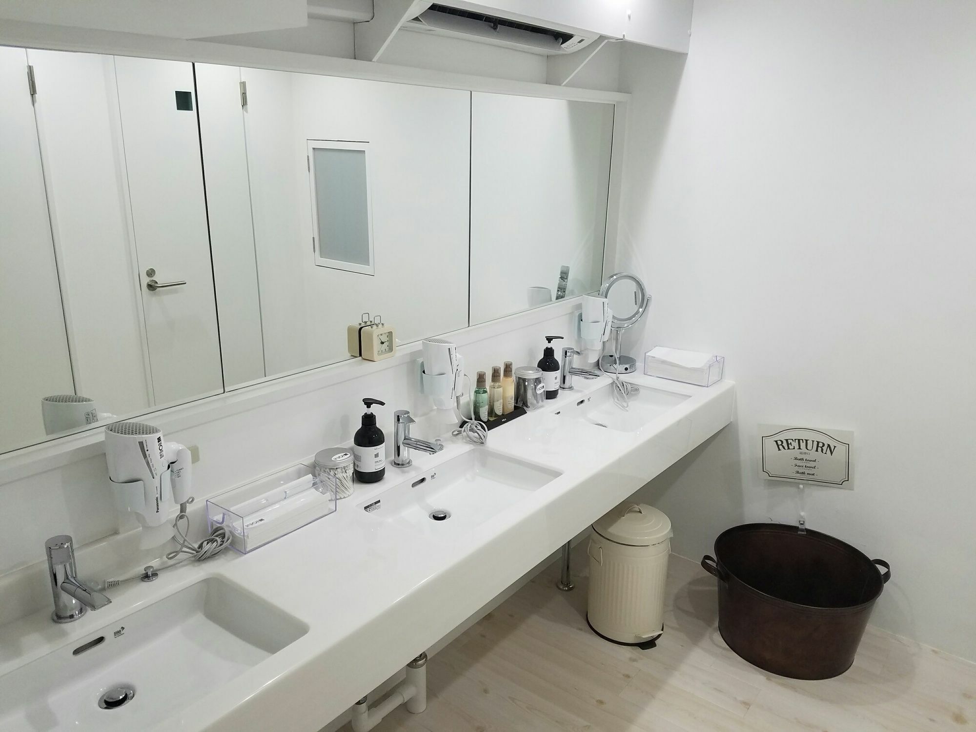 The Dorm Hostel Ōsaka Extérieur photo